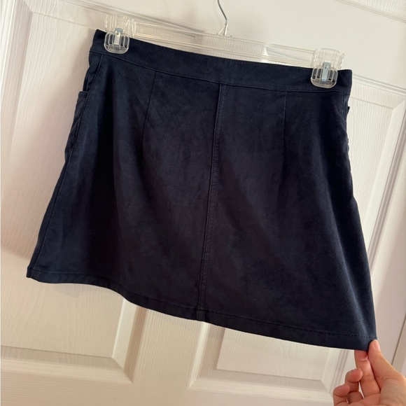 Blue suede skirt - Picture 5 of 5